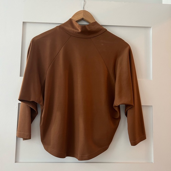 Long sleeves crop top 🤎 Super soft - Picture 2 of 7